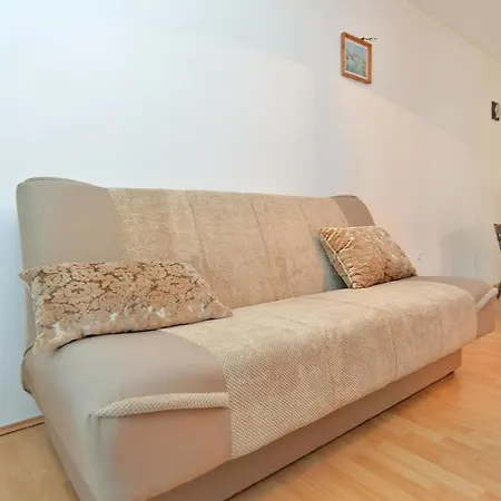 Ferienwohnung Fuer 5 Personen Ca 90 Qm In Galizana, Istrien Istrische Riviera *